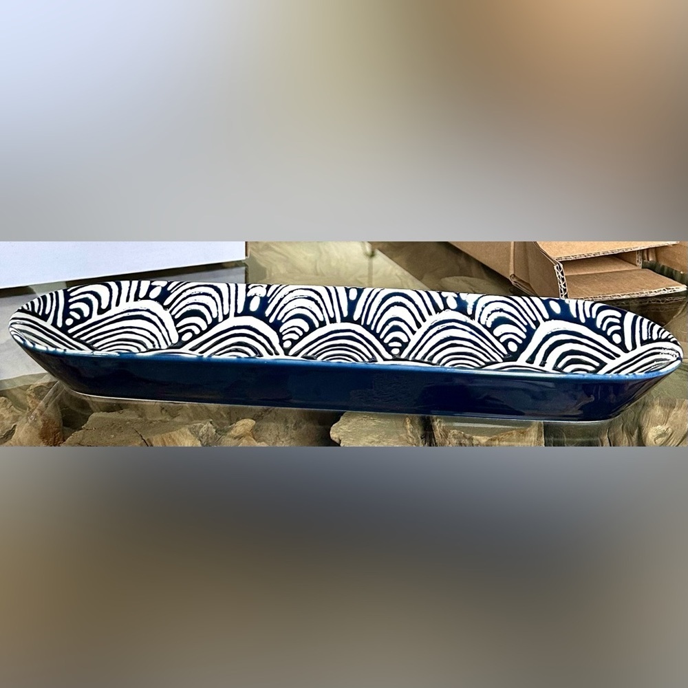 ‼️RARE‼️🎸Short Stories🎸🔥NWT🔥Ceramic Tray in Navy Blue